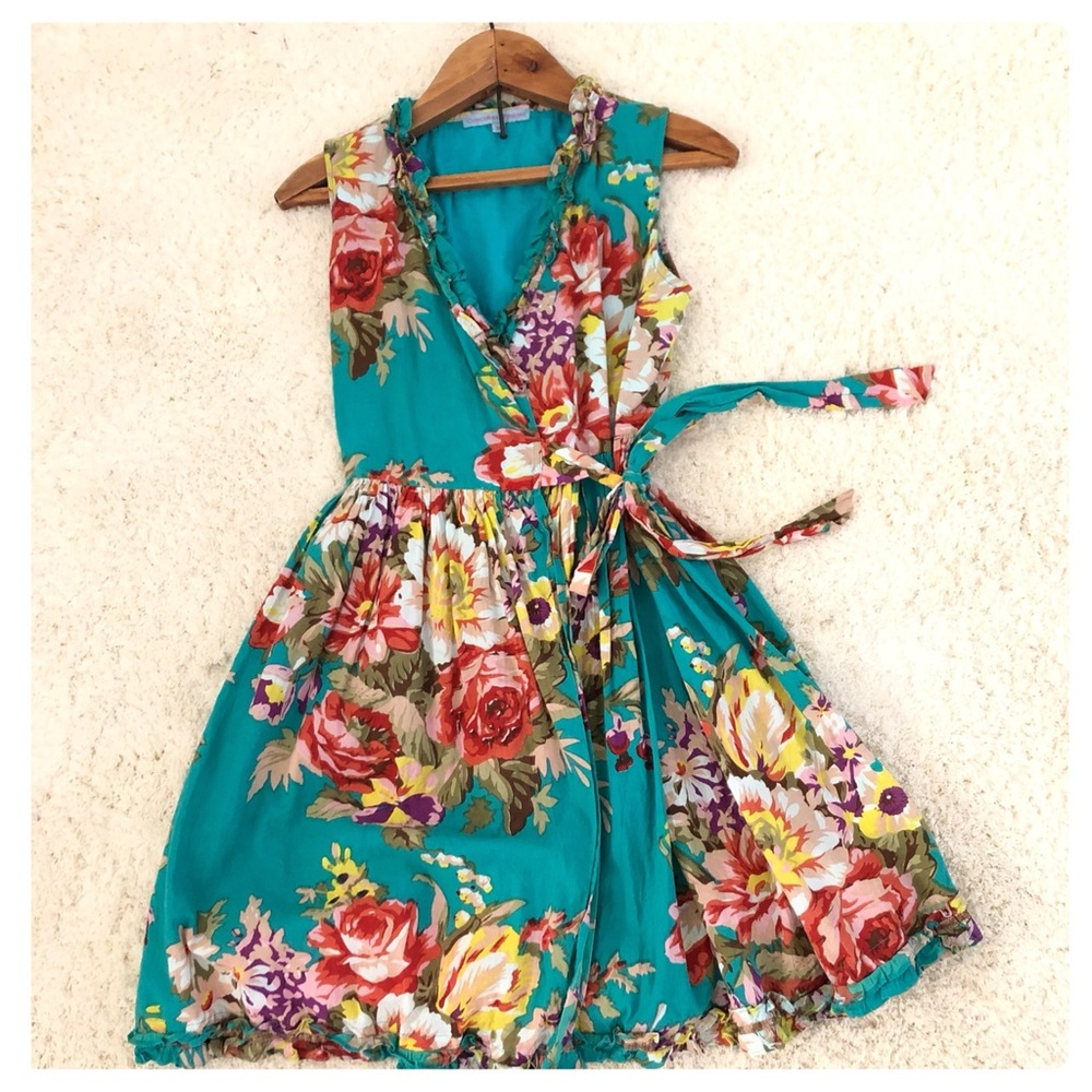 {Cupcakes & Pastries} vibrant, floral wrap dress - Picture 5 of 13